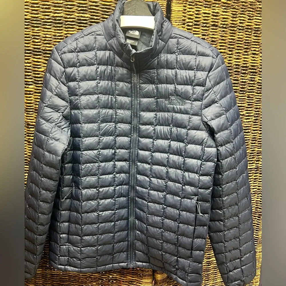 The North‎ Face Men's Thermoball Hooded Jacket - Navy  Blue, Medium